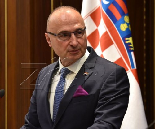 Kroacia paralajmëron BE-në për Serbinë pas varrimit të Mlladiqit: Rrezikohet stabiliteti i Ballkanit