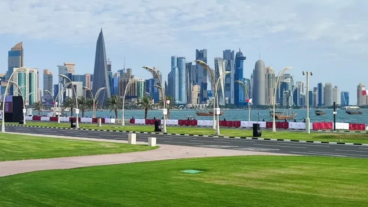 Katari mbulon shpenzimet e hotelit për turistët e bllokuar, njofton Ambasada e Kosovës në Doha