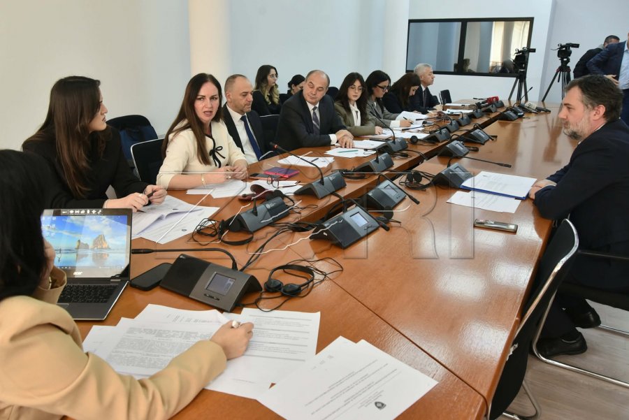 Komisioni për Arsim miraton projektligjin për qasje në arsimin e lartë në Ballkanin Perëndimor