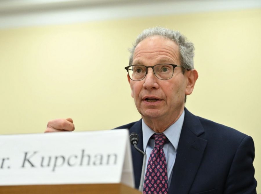 Kupchan: Vendet evropiane duhet të jenë të kujdesshme nga ajo që po ndodh në Lindjen e Mesme