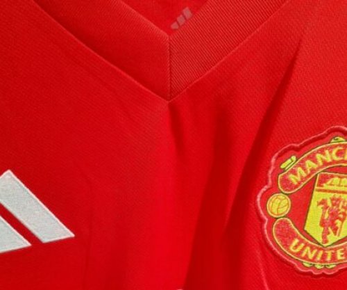 Fyerje homofobe ndaj kundërshtarit, futbollisti i Man Utd suspendohet me gjashtë ndeshje