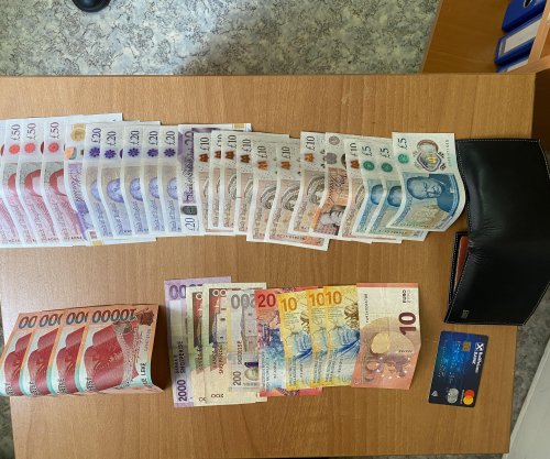 Qytetari nga Istogu dorëzon në Polici kuletën që e gjeti me para dhe kartela bankare