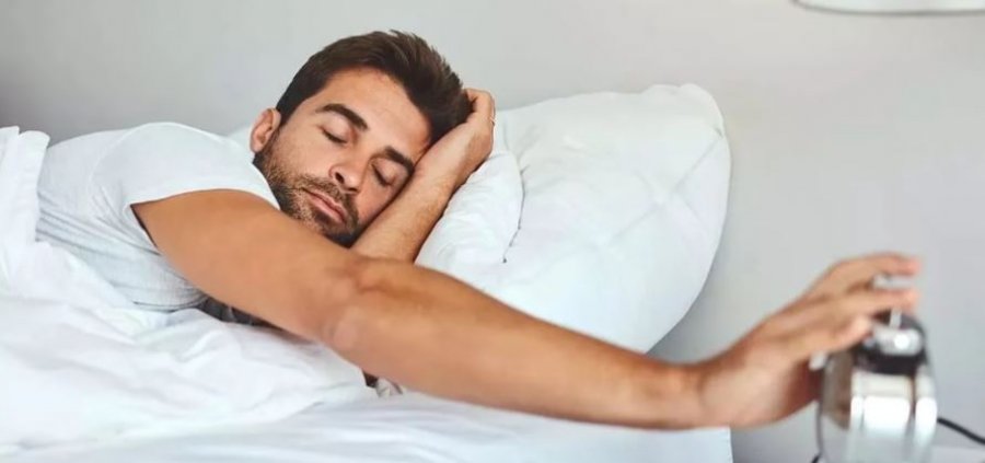 Zgjimi në orën 5:00 të mëngjesit, trend produktiviteti apo mit?