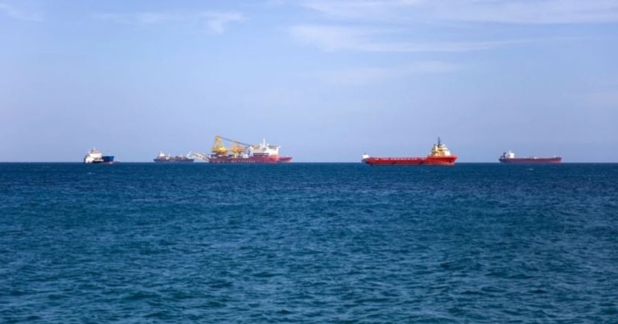 SHBA-ja lejon përkohësisht furnizimet me naftë ruse në Indi