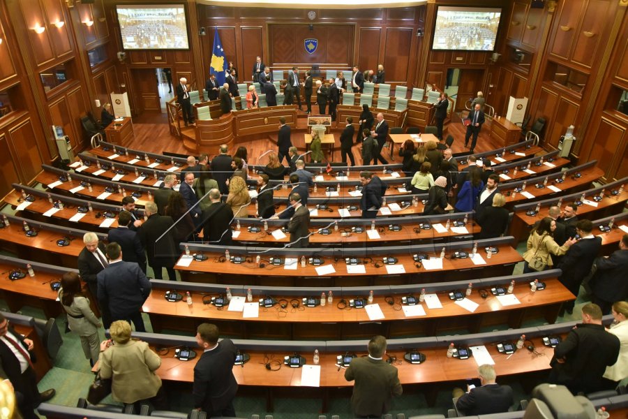 Joseph: Kriza politike në Kosovë rrezikon interesat e shtetit