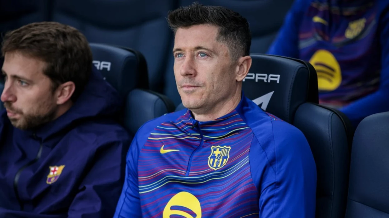 Lewandowski thyen heshtjen dhe flet për të ardhmen e tij te Barcelona