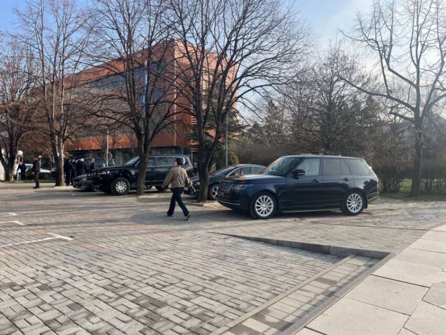 Ambasadorët e QUINT-it në Qeveri