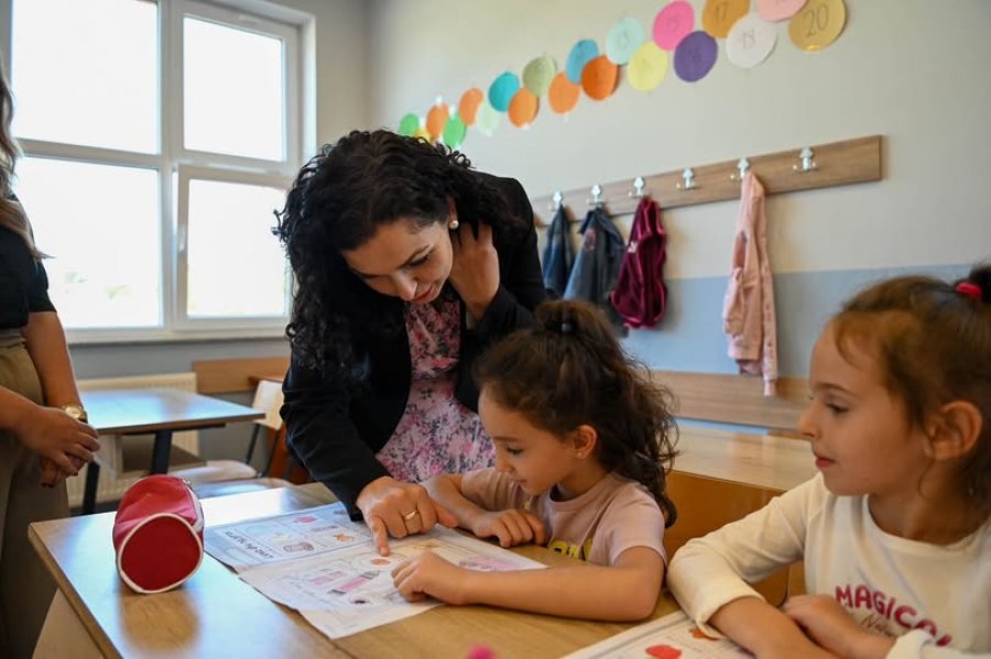 Osmani: 7 Marsi është një ditë mirënjohjeje dhe respekti për çdo mësues