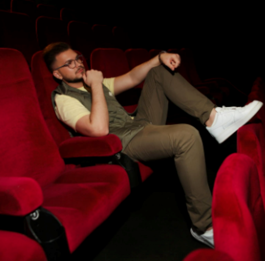 “T'kam ty mama” një dedikim i ëmbël vjen shumë shpejt nga David Dreshaj 