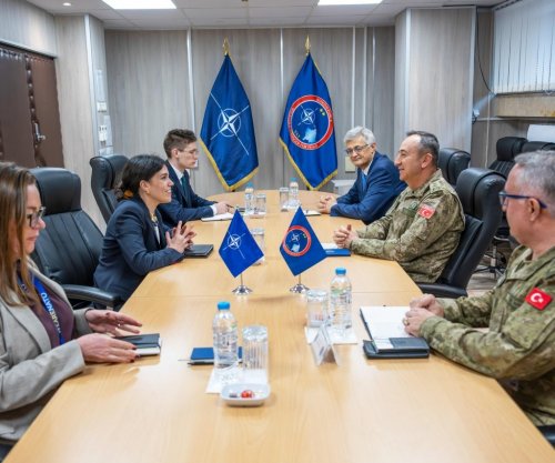 Zyrtarja e NATO-s në takim me komandantin e KFOR-it, diskutohet për sigurinë në Kosovë