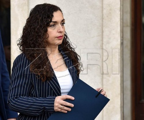 Osmani nuk do të nënshkruajë dekrete për shtetësi deri në fund të mandatit Arlinda Sejda, RTK