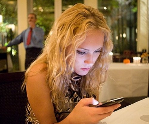 Shtatë shenja që ish i dashuri juaj mund të kthehet, çfarë të bëni nëse ju shkruan mesazh?