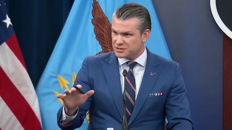 Hegseth thotë se udhëheqësi i ri i Iranit duhet t’i kushtojë vëmendje fjalëve të Trumpit