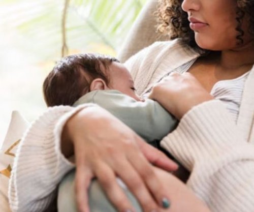 Përfitimet që i sjell gjidhënia te nëna dhe bebja