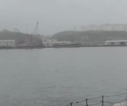 Dronët godasin rezervuarët e karburantit në portin e Omanit