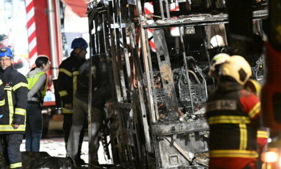 Identifikimi i të vdekurve nga zjarri në një autobus në Zvicër mund të zgjasë me ditë