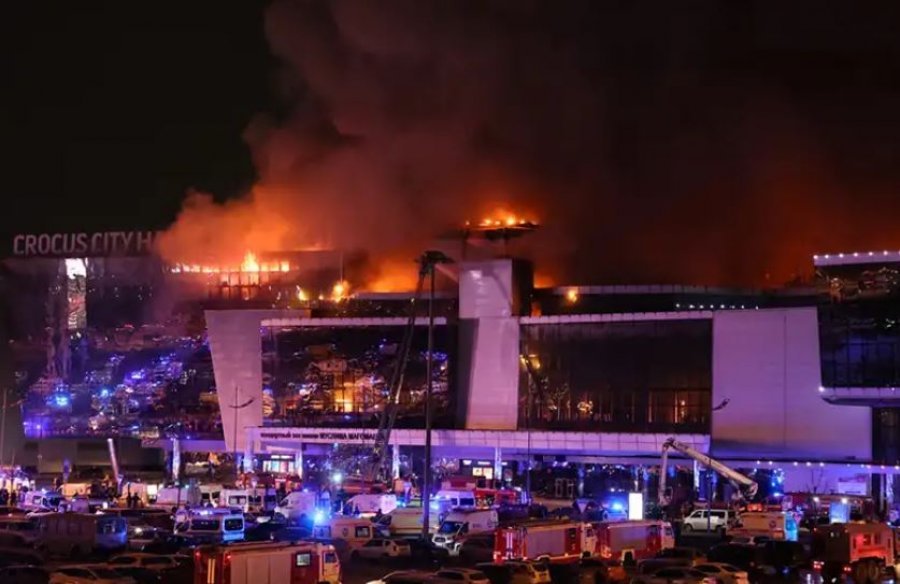 Sulmi me 150 viktima në sallën e koncerteve në Moskë, dënohen me burgim të përjetshëm 15 persona