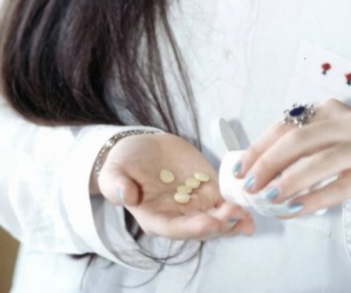 Një multivitaminë në ditë ngadalëson pak plakjen biologjike