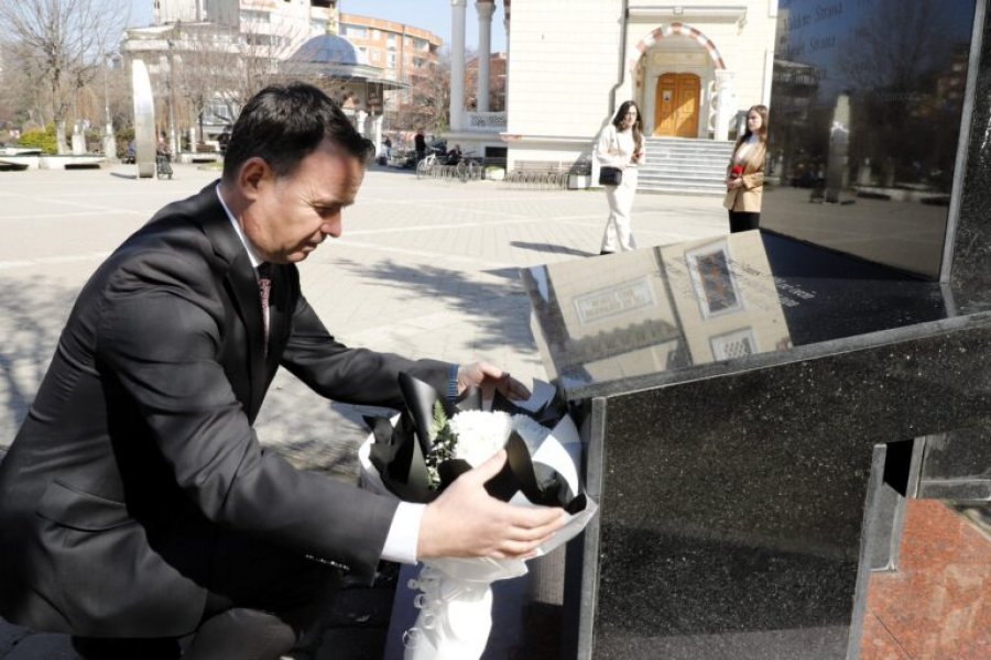 Masakra në Tregun e Mitrovicës, Peci: Akt kriminal, i porositur nga regjimi i Millosheviqit