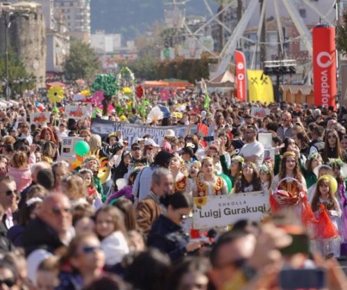 Dita e Verës në Elbasan, qindra qytetarë dhe turistë të huaj pjesë e festimeve