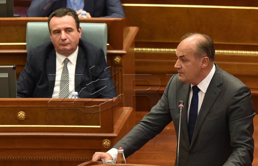 Hoxhaj: Çlirimtarët sollën lirinë dhe shtetin, Kurti po e rrënon deri në themelet e tij