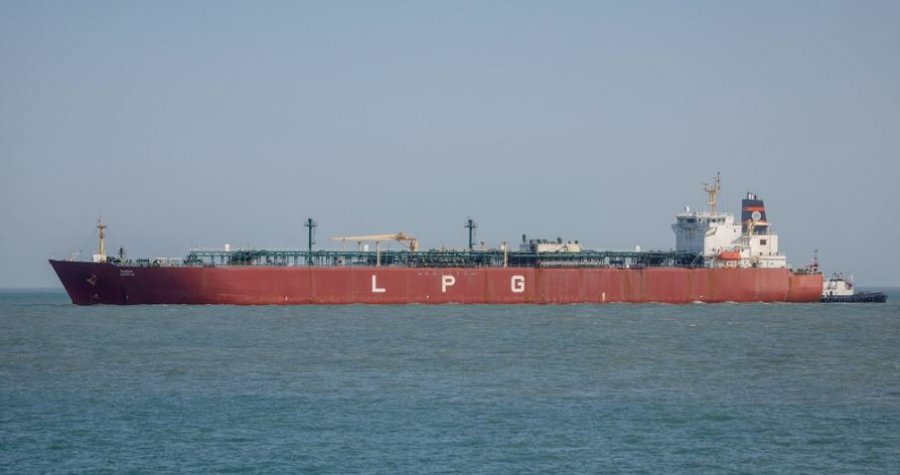 India dhe Irani arrijnë marrëveshje për të lejuar dy anije të kalojnë ngushticën e Hormuzit