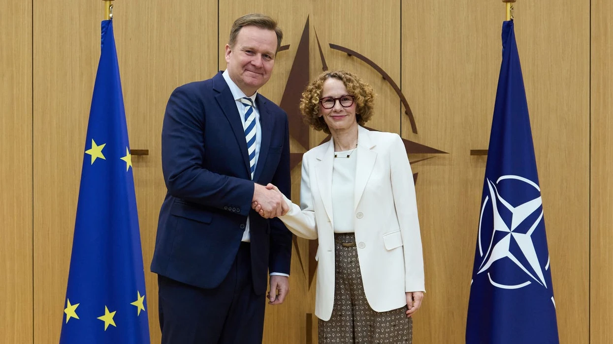 NATO-ja riafirmon mbështetjen për dialogun Kosovë - Serbi dhe rolin e KFOR-it