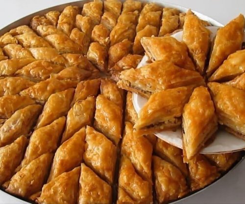 Spitali në Pejë thirrje qytetarëve: Kujdes me ushqimet gjatë festës së Bajramit!