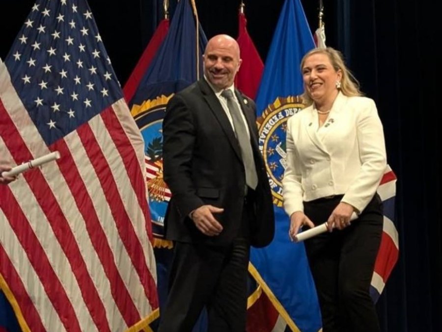 Vjollca Hoti nga Policia e Kosovës diplomon me sukses në Akademinë Kombëtare të FBI-së