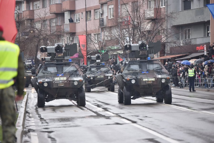 Njohësit e sigurisë: Forcimi i ushtrisë, i pashmangshëm në këtë kohë