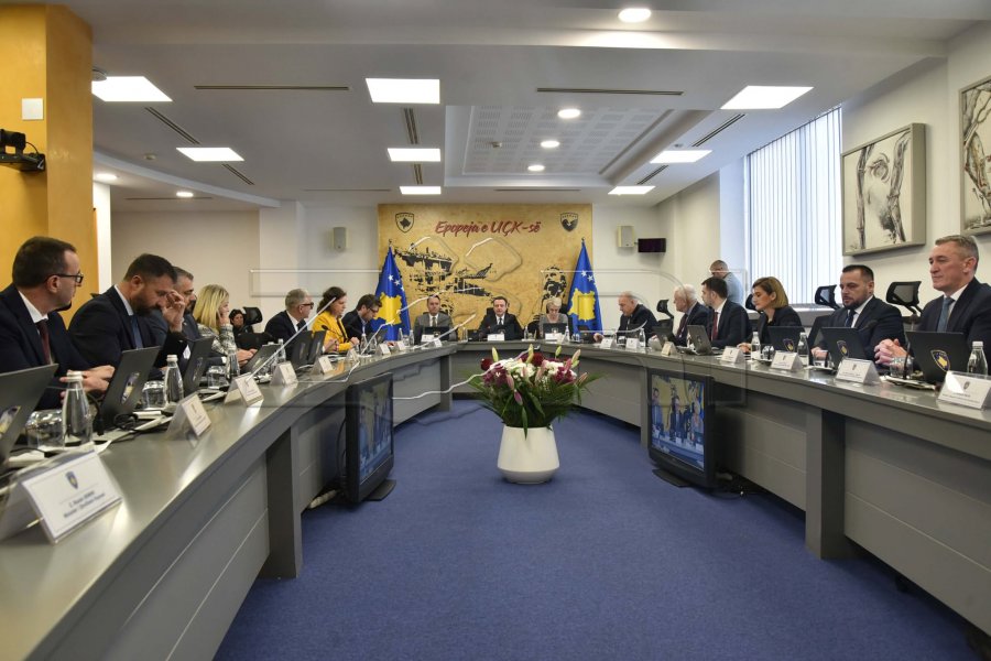 Qeveria ndan mbi 385 mijë euro mbështetje financiare për 37 specializantë nga Lugina dhe Mali i Zi