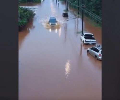 Përmbytje në Hawaii, mijëra banorë evakuohen për shkak të rrezikut nga shembja e digës