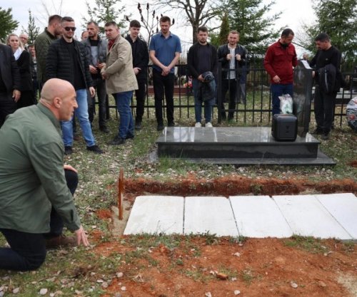 I jepet lamtumira e fundit Isuf Selmanajt