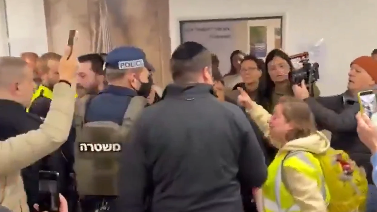 “Ti sjell vetëm vdekje”, gruaja “sulmon” ministrin izraelit