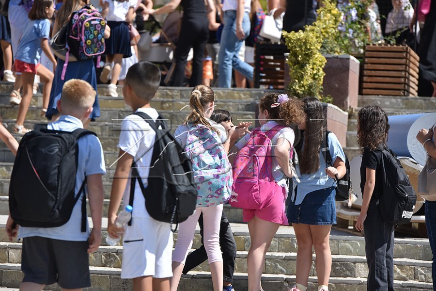 Alarm për sigurinë në shkolla - Salihaj: 70% e nxënësve përjetojnë forma dhune