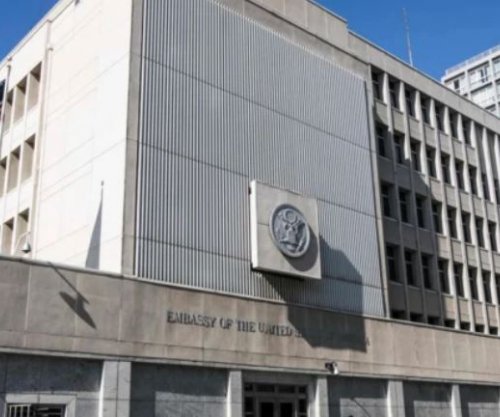 Ambasada e SHBA-së në Jerusalem ofron autobusë me qira për qytetarët amerikanë që të largohen nga Izraeli