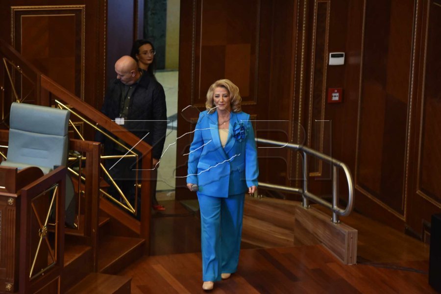 I gjeneruan reklamë me AI, shpërthen Shkurte Fejza: Zoti i vraftë!