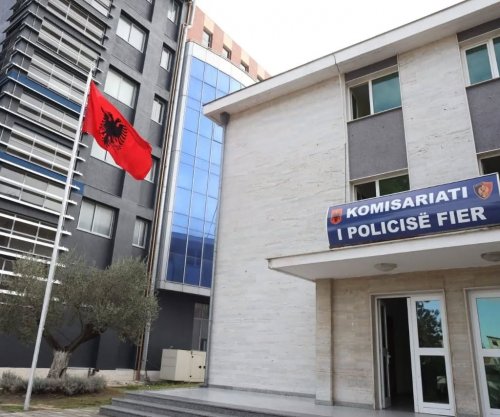 Krim i rëndë në Fier, burri vret gruan më pas dhe veten