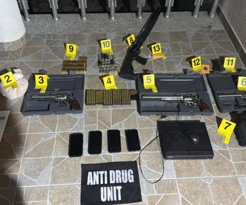 Sekuestrohen 2 kg heroinë dhe armë pa leje në Suharekë, tre të arrestuar