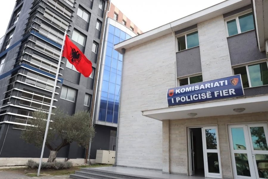 Krim i rëndë në Fier, burri vret gruan e më pas veten