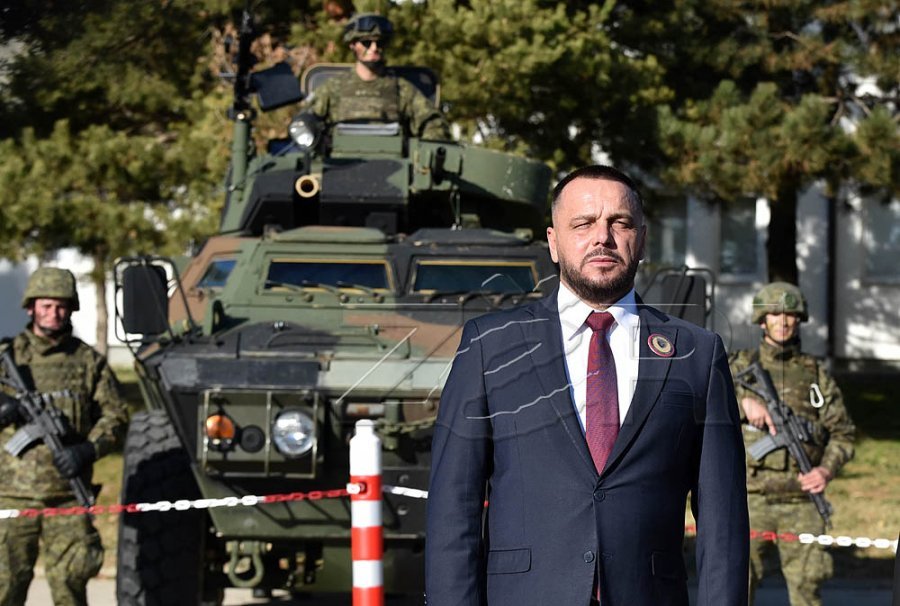 Kosova drejt blerjes së helikopterëve “Black Hawk”, Maqedonci: Nuk janë më sistem kritik, por mbeten të nevojshëm