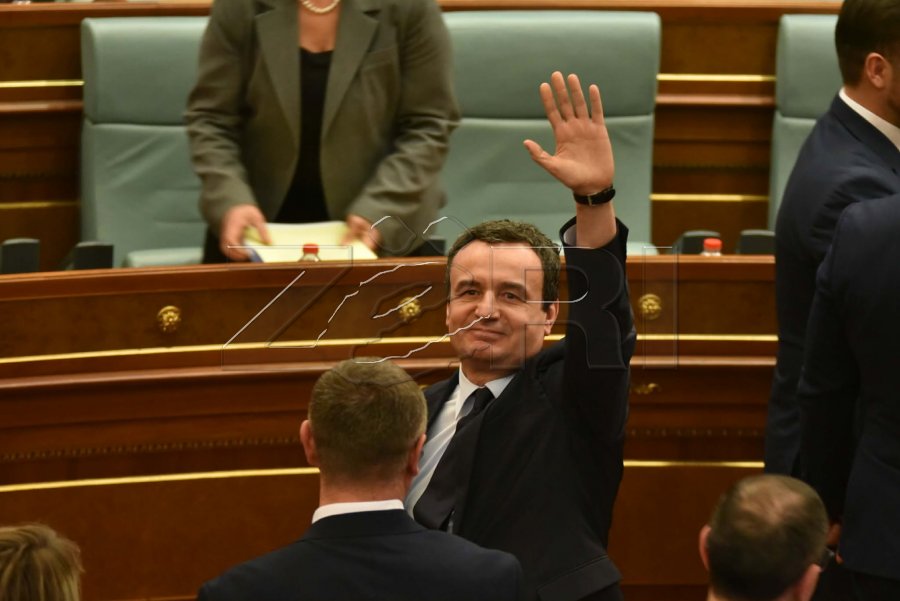 Albin Kurti feston ditëlindjen