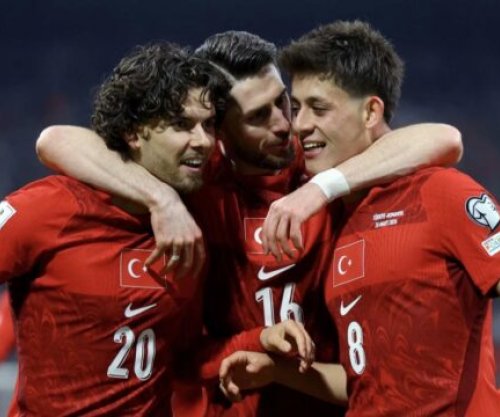 Turqia eliminon Rumaninë dhe kalon në finale të play-offit