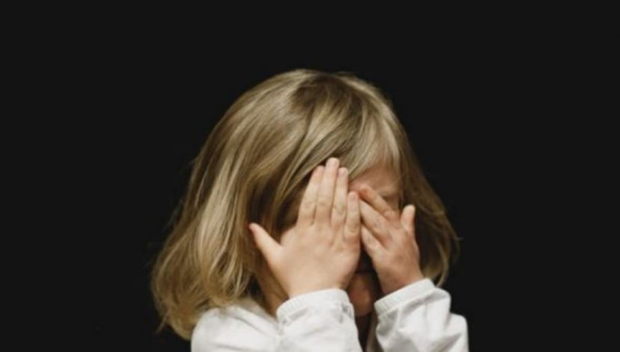 Shenjat e para të autizmit, që kur fëmija është gjashtë muajsh