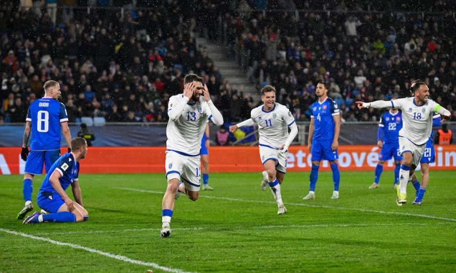 Reuters: Kosova përmbys Sllovakinë dhe siguron finalen e play-off-it ndaj Turqisë