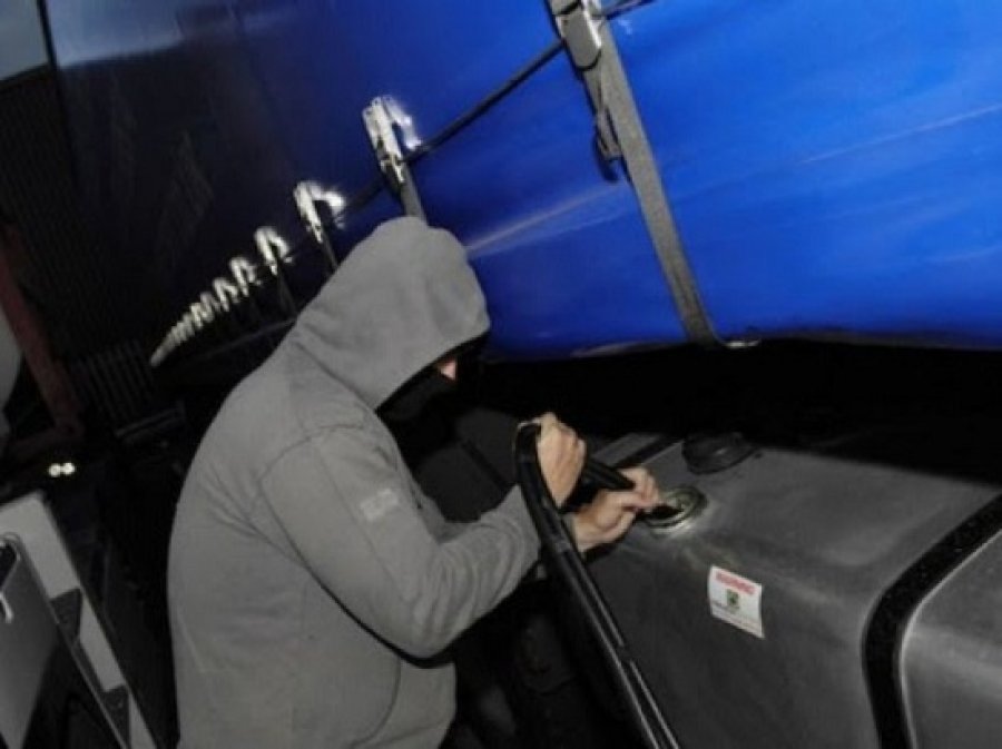 U kapën duke vjedhur naftë në Prishtinë, arrestohen dy persona