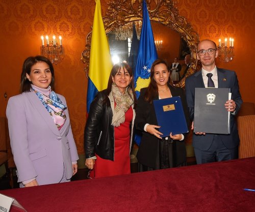 Kosova dhe Kolumbia nënshkruajnë tri marrëveshje, hiqen vizat për pasaportat diplomatike