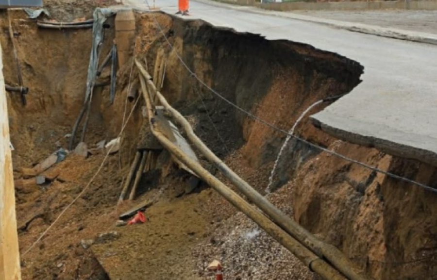 Shembja në Prishtinë, Rama pezullon nga puna inspektorët