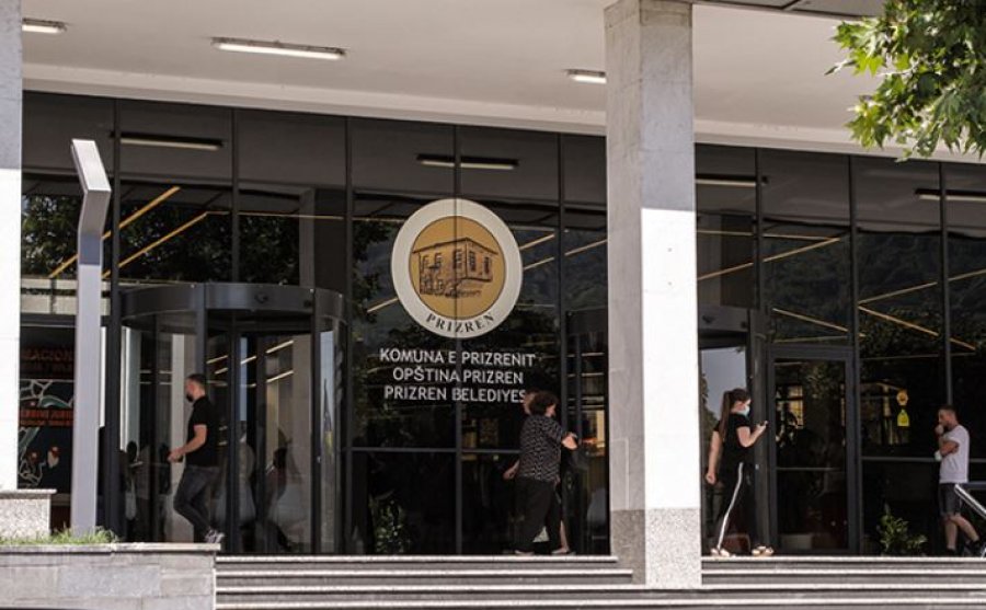 Mbi 36 milionë euro iu mori kontrata kolektive, Komuna e Prizrenit në pritje të ndihmës nga Qeveria