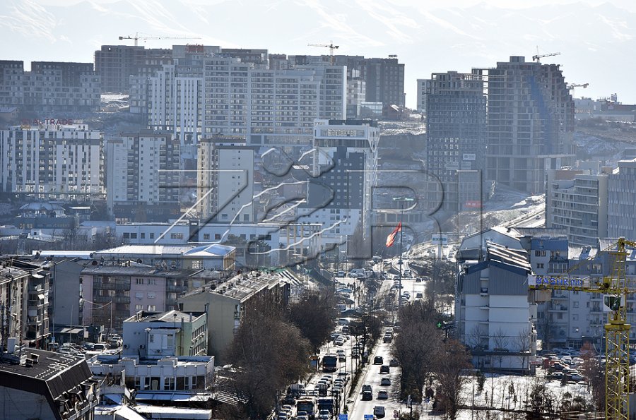 FMN-ja për Kosovën: Ngadalësim i ekonomisë, rritje e inflacionit dhe rreziqe nga pasiguria politike